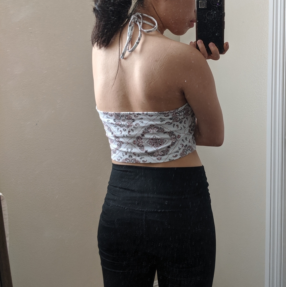 Halter top